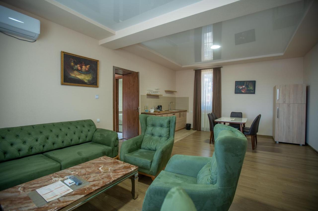 Zuzumbo Resort & Spa Telavi Buitenkant foto